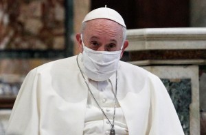 El papa Francisco invita a servir a los pobres en Navidad y no solo pensar en comprar