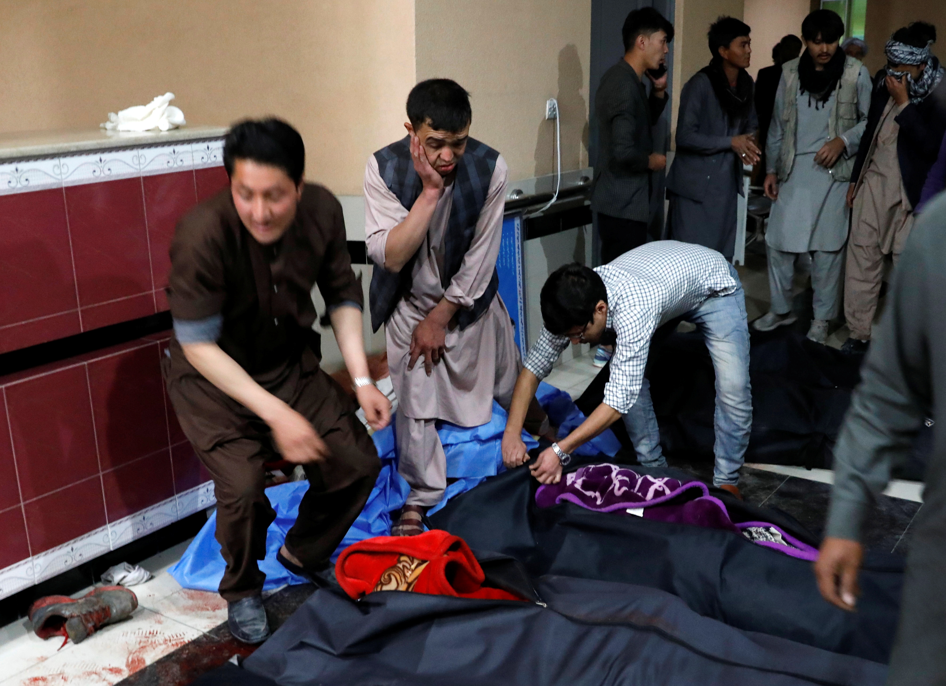 Un atacante suicida mata a 24 personas en un centro educativo de Kabul