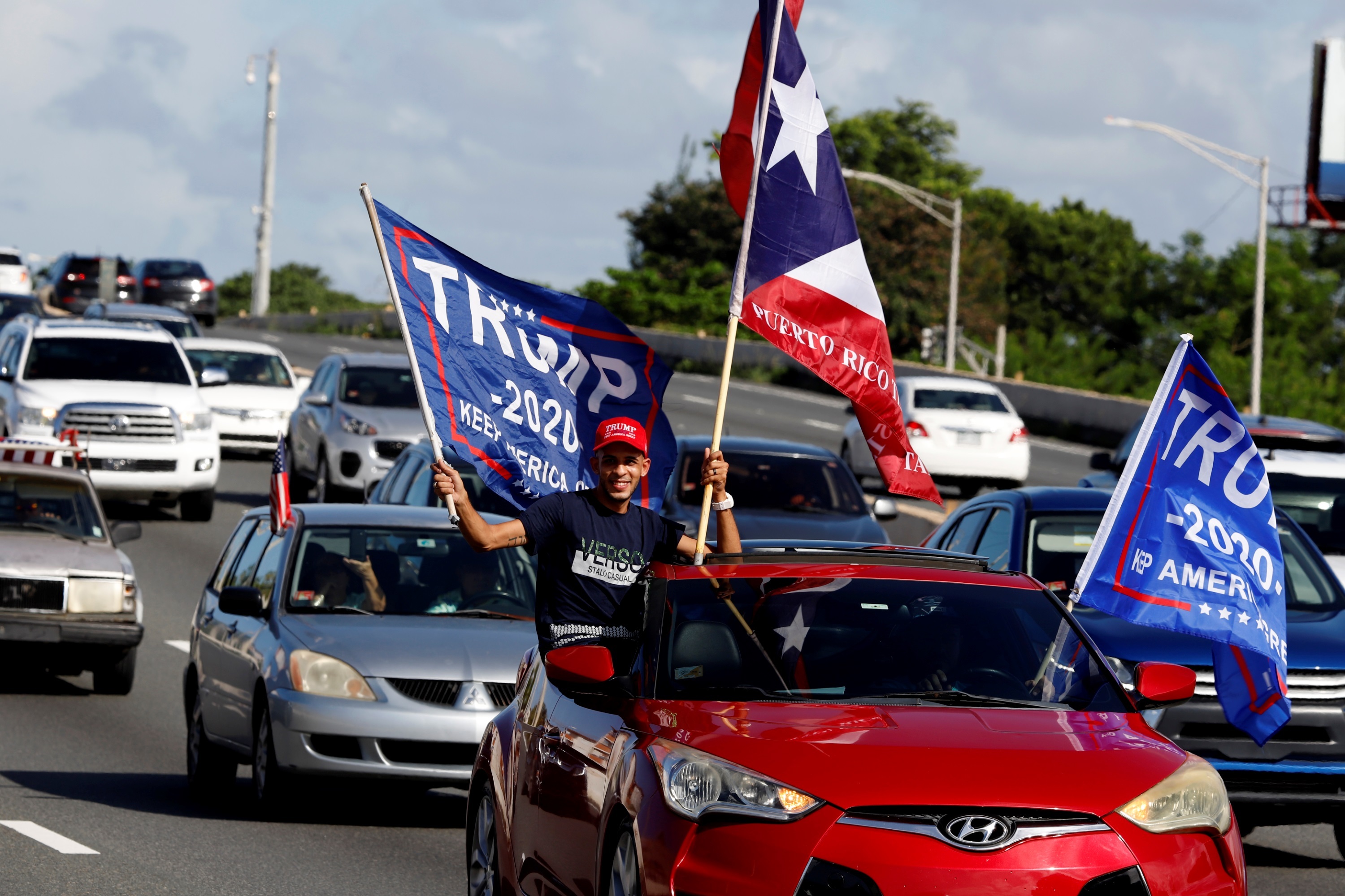 Simpatizantes de Trump en Puerto Rico realizaron caravana de autos para demostrar su apoyo