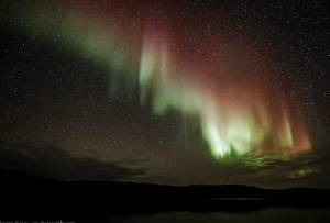 Algo está originando llamativas auroras boreales rojas, que los expertos aún no logran descifrar (Foto)