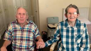 Conmovedor video: Pareja de ancianos en Florida se reencontró tras 215 días separados por el Covid-19