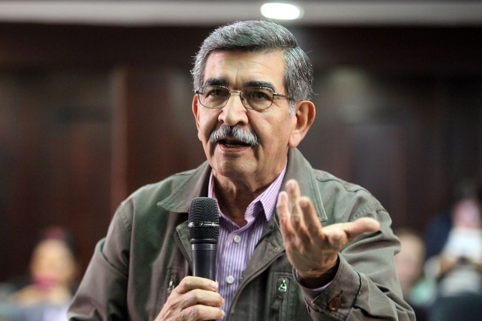 Guillermo Palacios: El régimen raspa la olla haciendo negocios oscuros con bienes del Estado