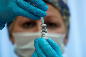 Putin asegura que todas las vacunas rusas contra el Covid-19 son efectivas