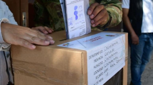 Capturan a ciudadanos que robaron ocho maletas electorales en elecciones de Bolivia