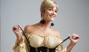 La señora más sexy de Venezuela quiere disfrazarse en Halloween y estos fueron sus opciones (FOTO)