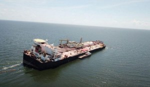 Idled Venezuelan floating oil facility under repairs amid environmental concerns – source