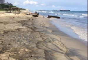Nuevo derrame de petróleo de la refinería El Palito afectó las costas de Carabobo (Fotos)