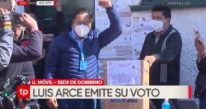 El candidato presidencial Luis Arce ya ejerció su voto en Bolivia