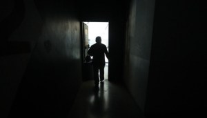 ¡A oscuras! Mirandinos denuncian que llevan más de 12 horas sin luz #13Oct