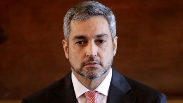 Abdo Benítez remueve a jefe de la academia militar ante denuncias de torturas
