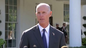 Rick Scott calificó de “asqueroso” la decisión de Biden de relajar sanciones a Cuba