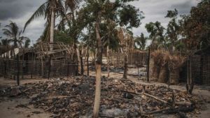Terror en Mozambique: Yihadistas decapitaron y mutilaron a más de 50 personas en un campo de fútbol