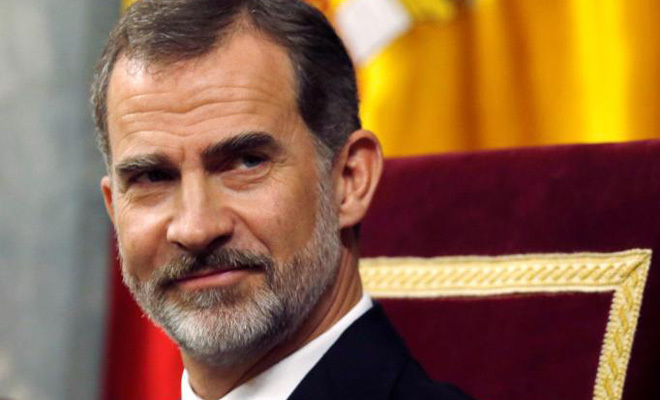 Felipe VI felicita a Carlos III y confía en reforzar la relación bilateral entre España y Reino Unido