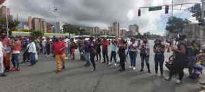 Trabajadores de mercados populares desafían al régimen en pleno centro de Caracas (IMÁGENES)