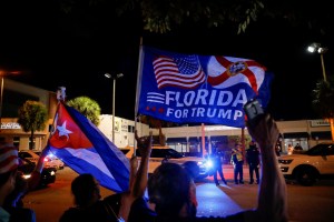 Cubanos de Miami afirman su alianza antisocialista con Trump a ritmo de salsa