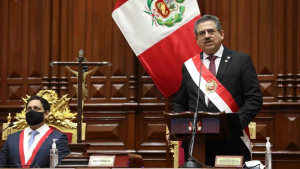 Crisis en Perú: El Congreso se reúne para discutir la posible salida del nuevo presidente, Manuel Merino
