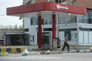 Pdvsa exigió pagar facturas a gasolineras que venden combustible en dólares