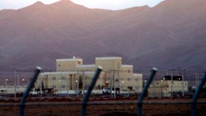 OIEA dijo que Irán rompió acuerdo nuclear al activar sus centrifugadoras en Natanz
