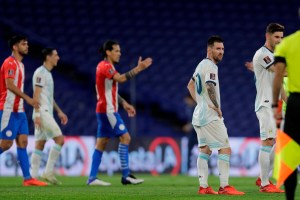 Paraguay neutralizó a Messi pero no pasó del empate frente a Argentina