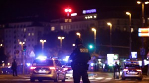 Al menos tres muertos tras ataque terrorista en Viena, incluido un sospechoso