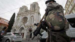 Francia desplegará 14 mil soldados y policías para “salvaguardar la seguridad del país”