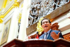 Congreso de Perú aprobó la destitución de Vizcarra tras juicio político