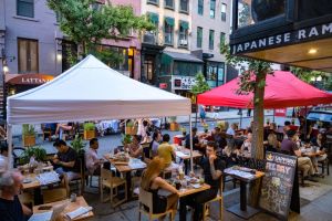 Bares y restaurantes acumularon impagos de renta del 88% en Nueva York