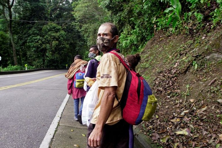 Venezolanos buscan llegar clandestinamente a Colombia para huir del régimen de Maduro