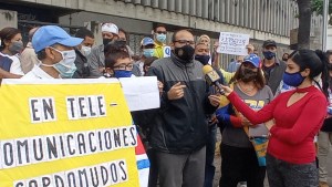 Protestaron a las puertas de Cantv en Caracas para denunciar su cierre técnico (Fotos)