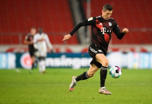 Lewandowski ayuda al Bayern a consolidar su liderato