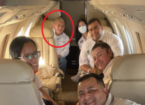 ¿Enchufado? Bernabé Gutiérrez se echó un viajecito a Puerto Ayacucho en avión privado (FOTO)