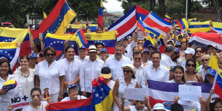 Costa Rica concede Categoría Especial de Protección Temporal a los migrantes venezolanos