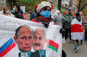 Al menos 140 detenidos durante nueva jornada de protesta en Bielorrusia