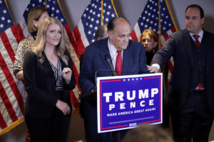 Trump anunció que su abogado Rudy Giuliani dio positivo por Covid-19