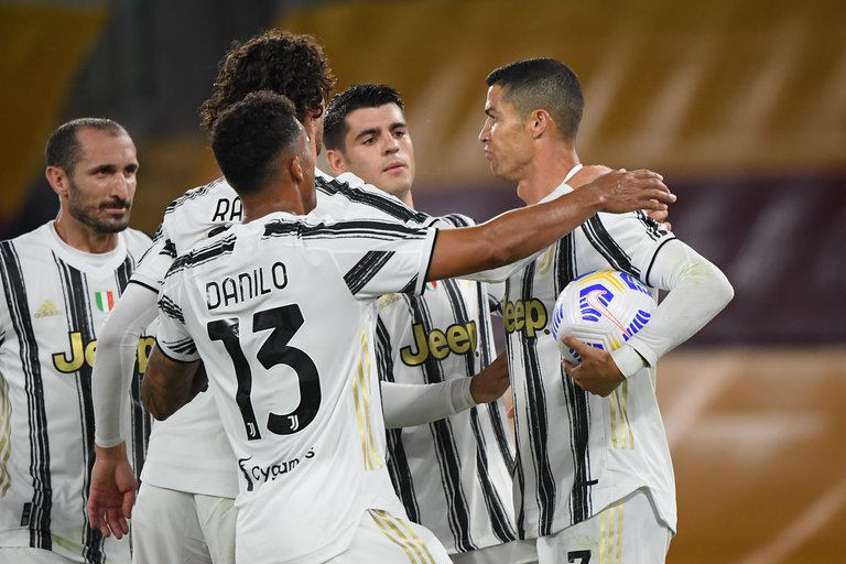 Duro ataque de un ex Juventus contra Cristiano Ronaldo: “Es un ignorante y falta al respeto a sus compañeros”