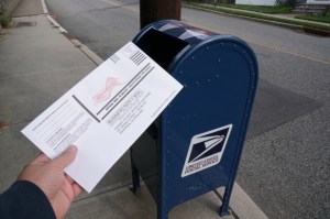 Juez ordenó al Servicio Postal de EEUU que tome medidas para entregar boletas por correo a tiempo