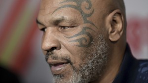Mike Tyson demostró una increíble velocidad de cara al combate contra Roy Jones Jr. (Video)
