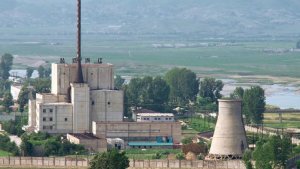 Irán: El Parlamento presiona en favor del programa nuclear contra el Gobierno