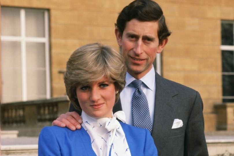 Descubren un detalle desconcertante en todas las fotos oficiales de la princesa Diana y el príncipe Carlos