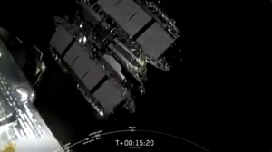SpaceX pone en órbita otros 60 satélites de Starlink en la centésima misión de Falcon 9 (VIDEO)