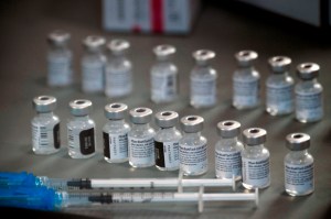 Reino Unido dejará de exigir un test previo al viaje a los vacunados contra Covid-19