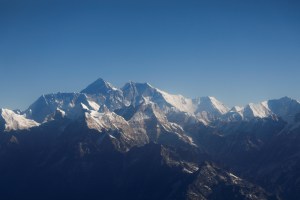 Reportan la desaparición de tres escaladores franceses tras una avalancha en el Himalaya