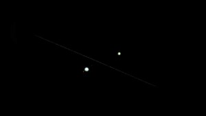 Un fotógrafo capta a la EEI pasando entre Júpiter y Saturno (IMÁGENES)