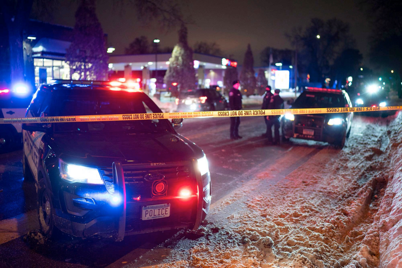 Policías de Minneapolis mataron a tiros a un hombre en una parada de tráfico