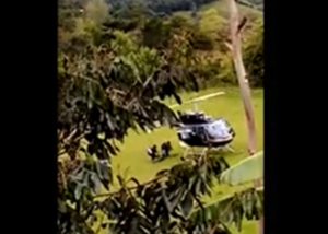 De película: Grupo armado asaltó helicóptero de valores y robó el dinero en Colombia
