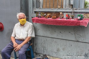 Mauro Carangella, el italiano que vende juguetes de madera en Caracas y se niega a dejar Venezuela