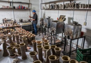 Un taller de fabricación de consoladores crea polémica entre los ceramistas de Nueva Zelanda