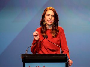 Primera ministra de Nueva Zelanda declara la “emergencia climática”