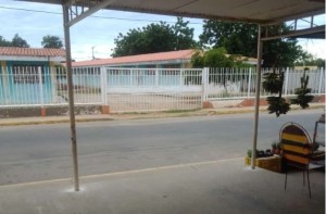Completamente vacío: En este colegio de Zulia no hay presencia ni de milicianos para el fraude electoral #6Dic (FOTO)