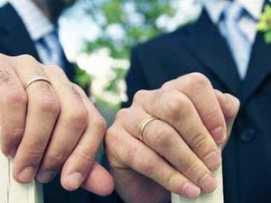 Iglesia metodista británica autorizará el matrimonio homosexual